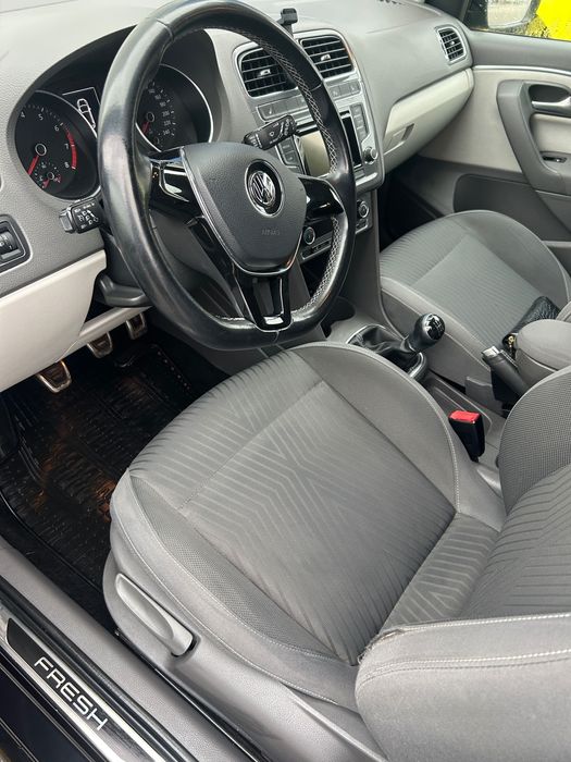 VW POLO  2015 full