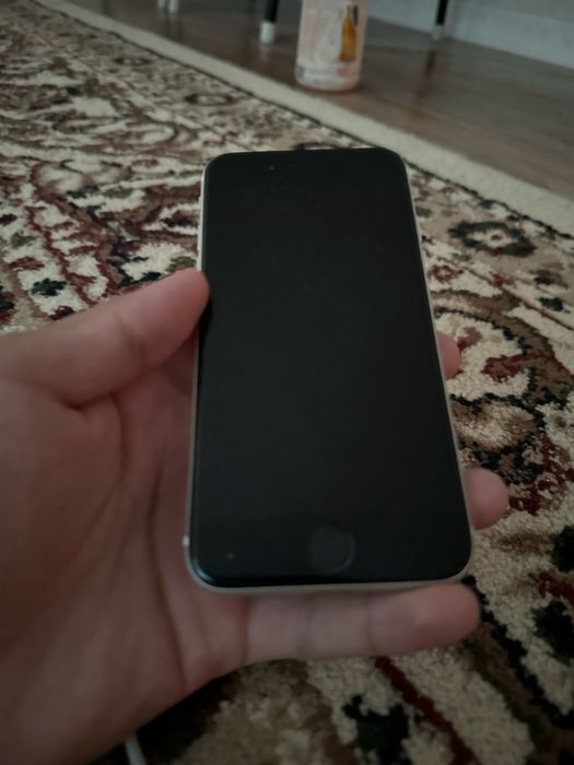iphone se 64gbbb