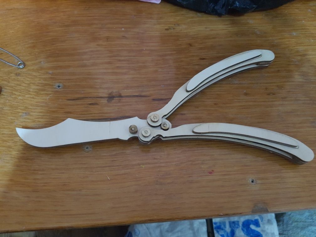 Детские сувенирные ножи для игр (не острые)
