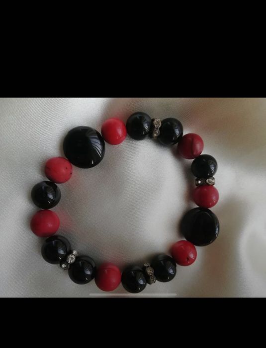 Ръчно изработени гривнички