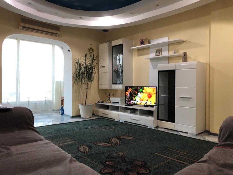 Inchiriez apartament 3 camere decomandat in Constanta