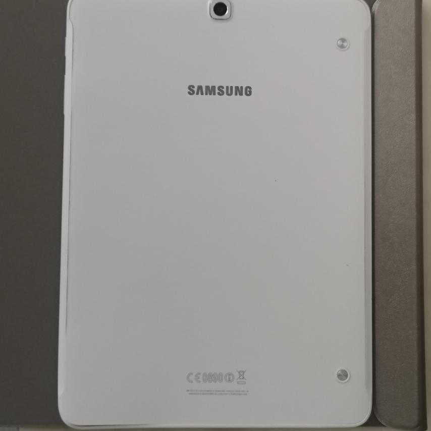 Samsung galaxy Tab S 2 SM-T813 таблет с луксозна корица