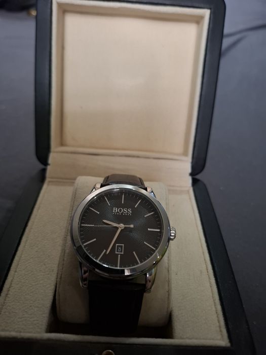 Чисто нов часовник Hugo Boss