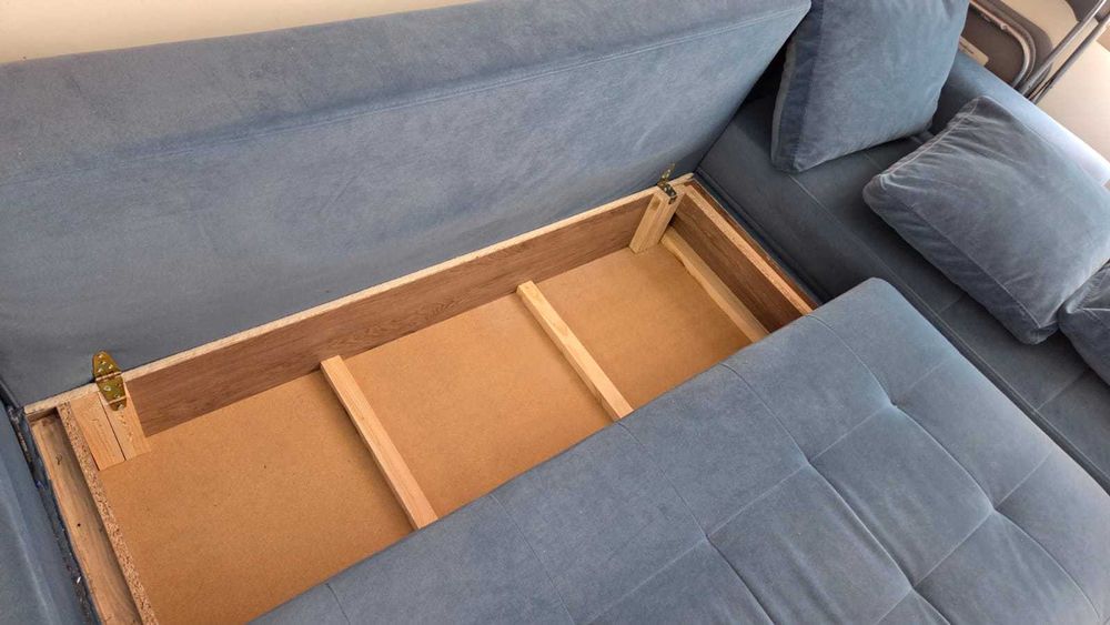 Син диван, ползван 2 години, много добро състояние