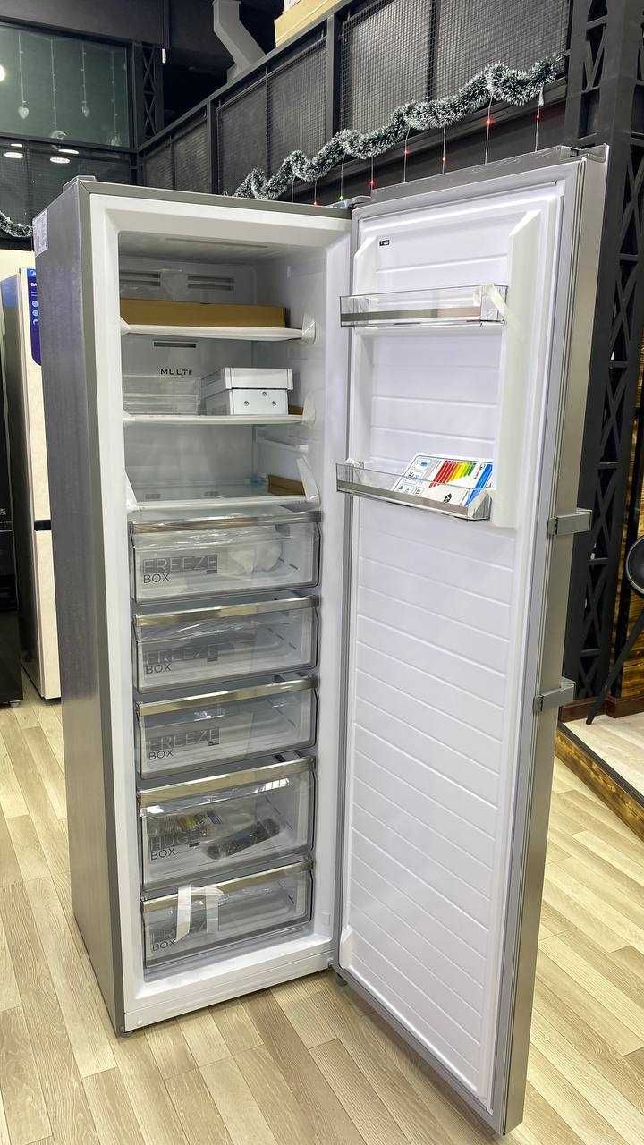 Вертикальный морозильник Midea модель MDRU385FZF46 на 272 л