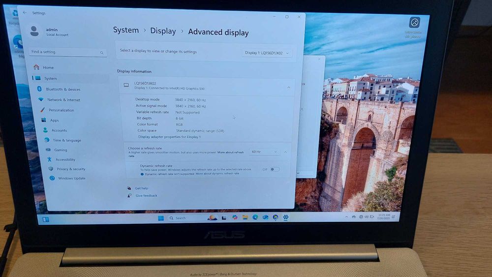 Ultrabook ASUS ZenBook 15.6 inch 4K IPS, Intel i7 6700HQ, 16GB DDR4