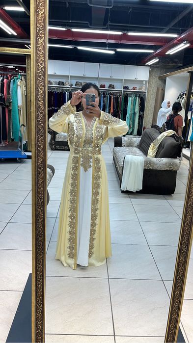 Платье красивое