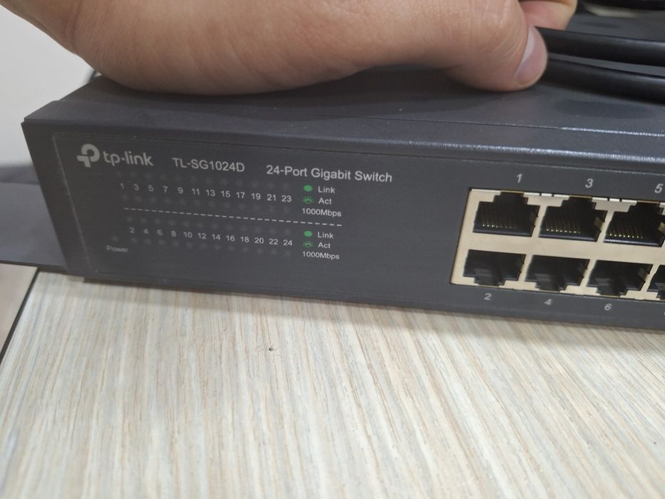 TP-LINK TL-SG1024D 24port