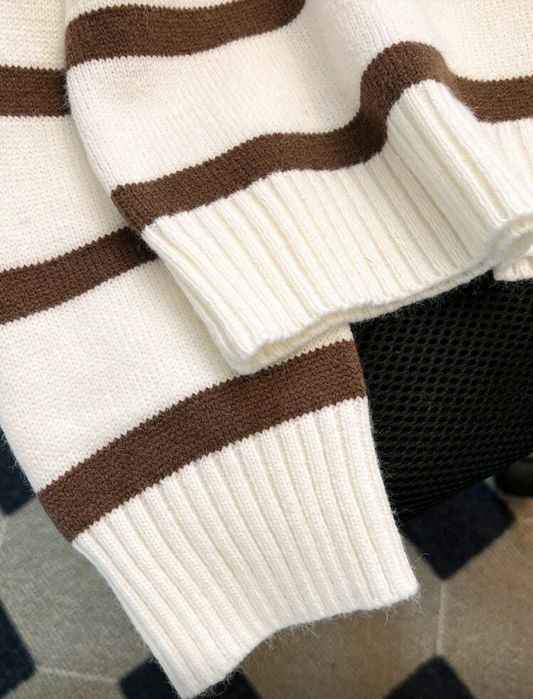 Нов дамски пуловер размер М-L