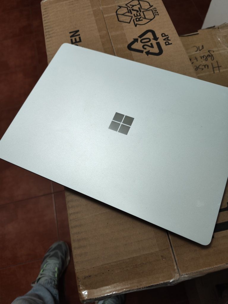 Surface laptop 4, ryzen R surface edition