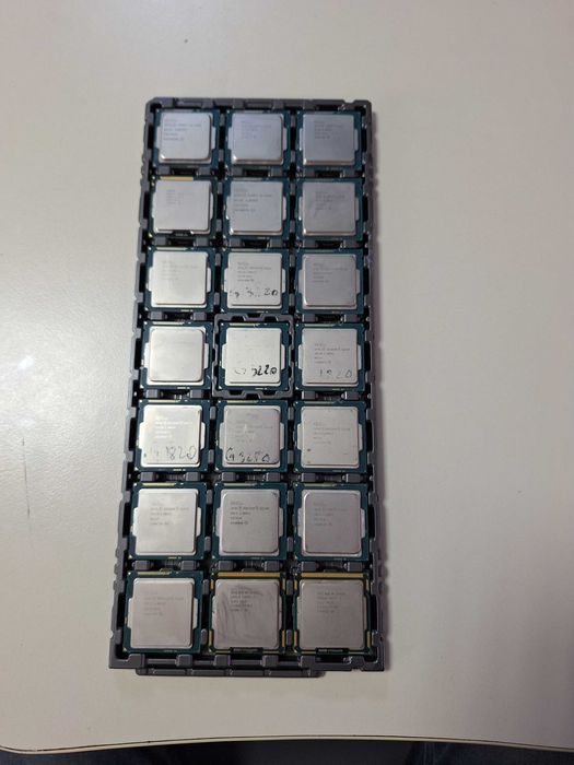 Procesoare diverse modele Intel G3240, G3220T, G1820, G3220, i3-530