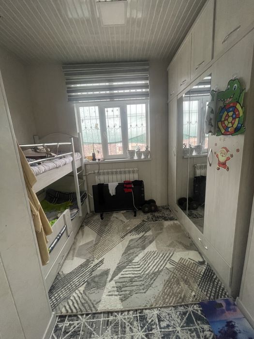 Uy sotiladi 3 xonali