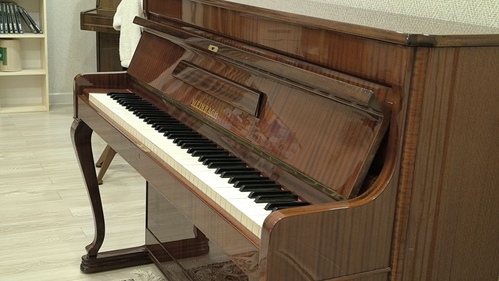 Продается пианино Weinbach (Czechoslovakia)