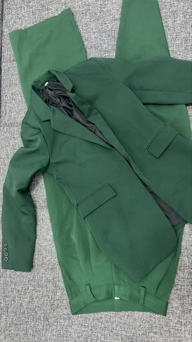 Пиджаки и брюки