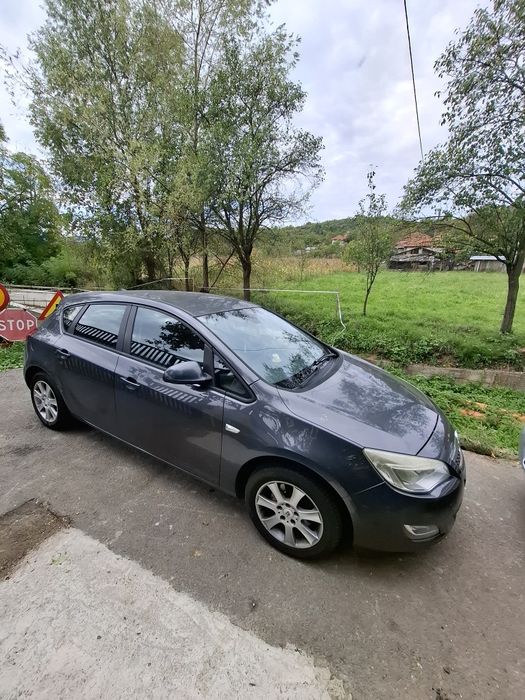Opel. Astra. J Motor 1700 Diesel