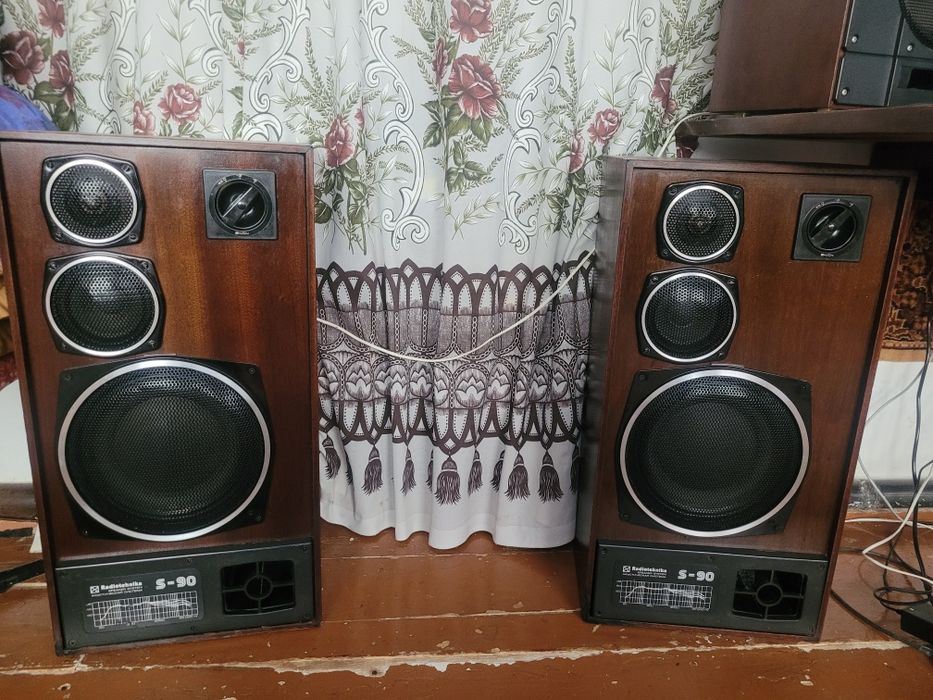Продам   RADIOTEHIKA S 90    012