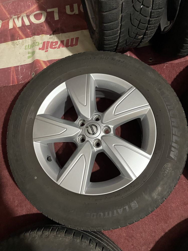 Jante  originale Volvo XC 40,235/60 R17 cu anvelope Michelin