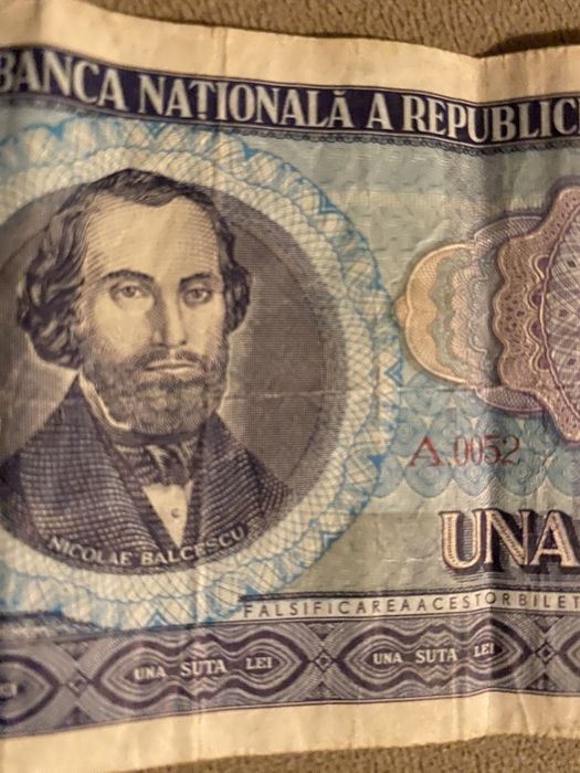 Vand bacnota de 100 lei
