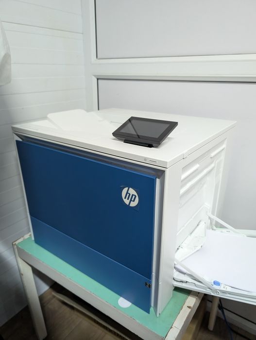 Принтер HP 6700 dn