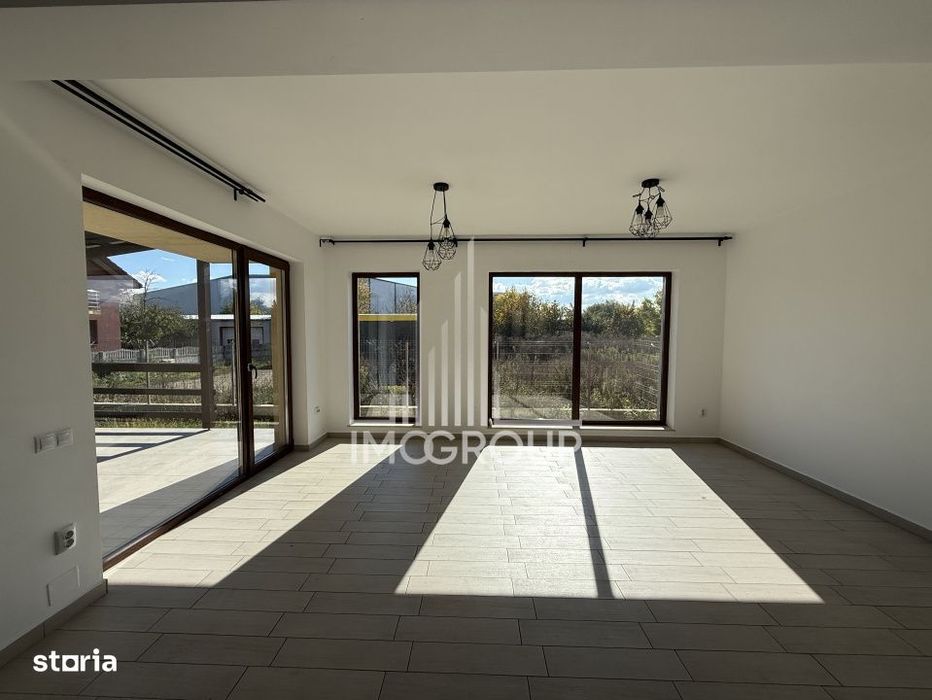 Casa cu 7 camere | Someseni | Parcari | Gradina | Pretabil ca sediu de