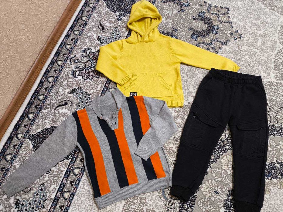 На мальчика 5 лет, фирменная, каждый комплект/фото 50.000
