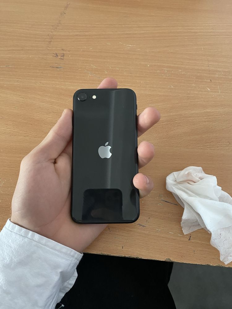Iphone se 2020 sotiladi 64 gb 75 %llllllllllllllllllllllllllllllllllll