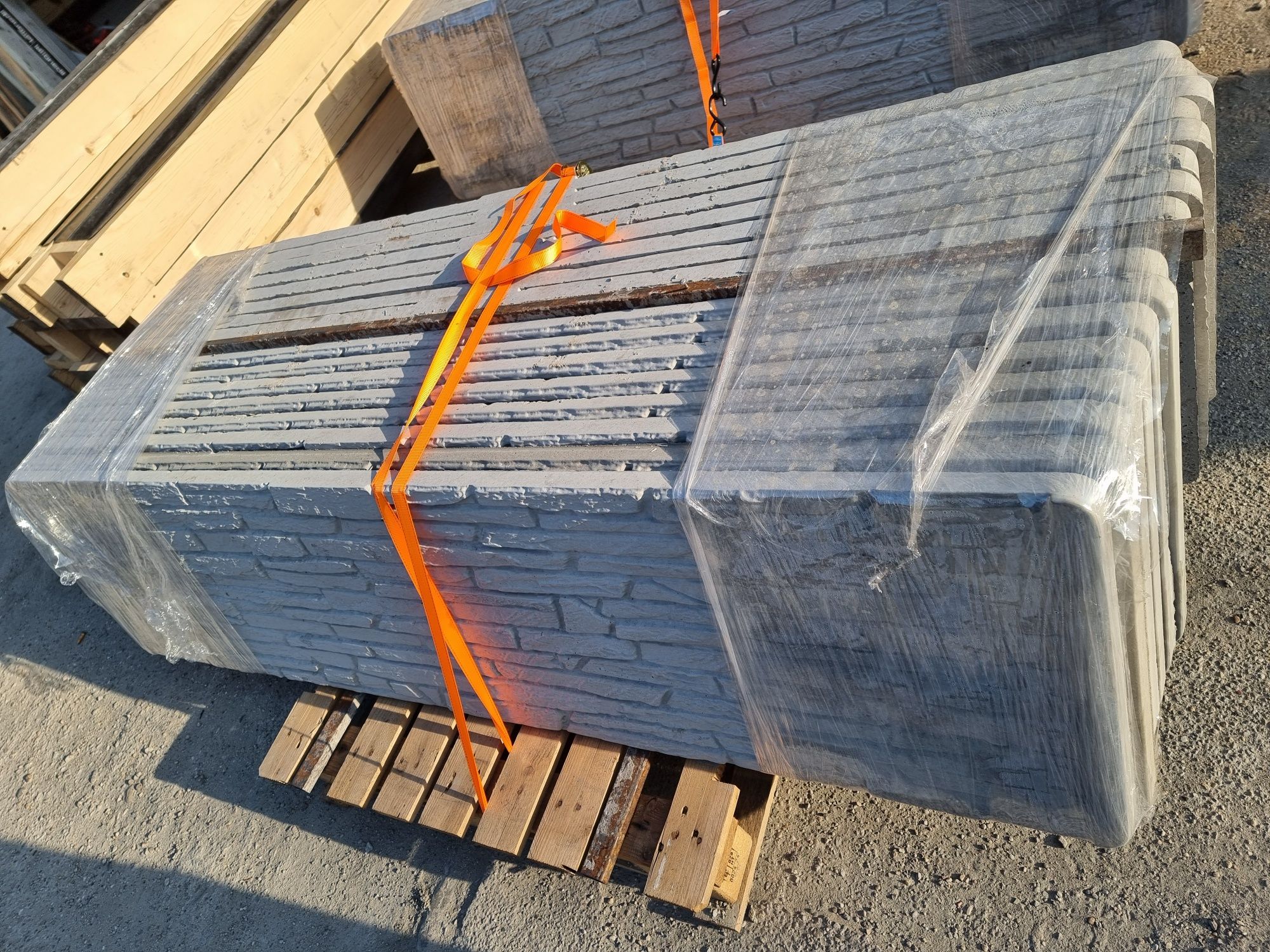 Placi din beton armat garduri prefabricate stalpi beton comprimat