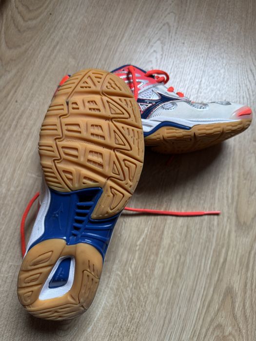 Mizuno wave phantom 36 номер