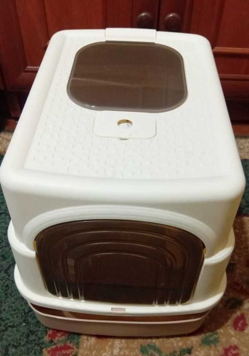 Продам домик-лоток для кошек с наполнителем