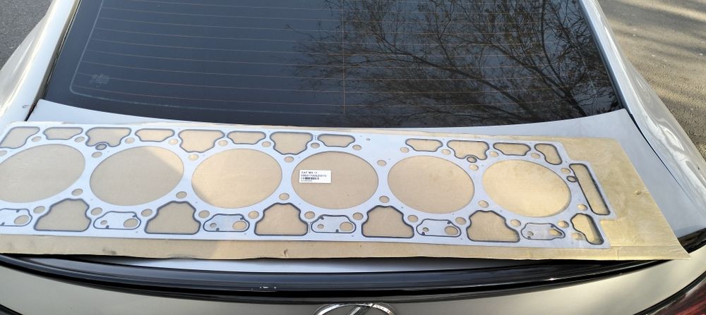 Продам запчасть на DAF 106. Головка прокладка на MX 11 мотор