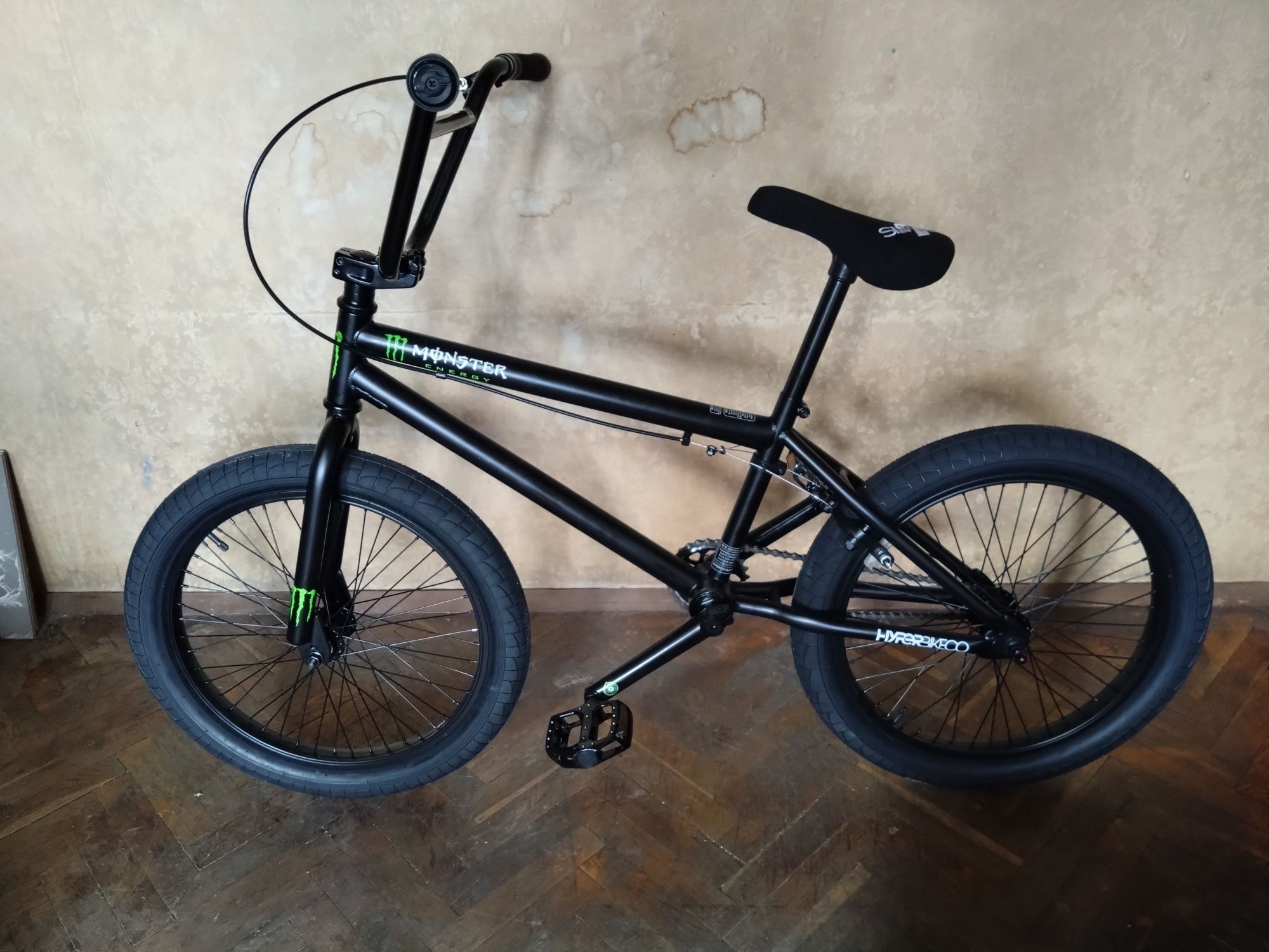 Monster HyperBikeCo 20in BMX