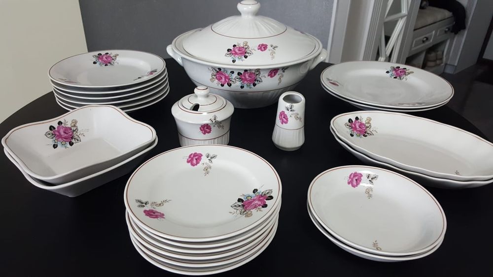 Продам столовый сервиз