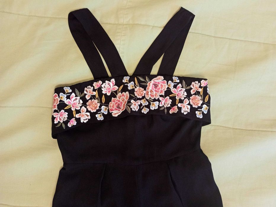 Стилен и секси гащеризон