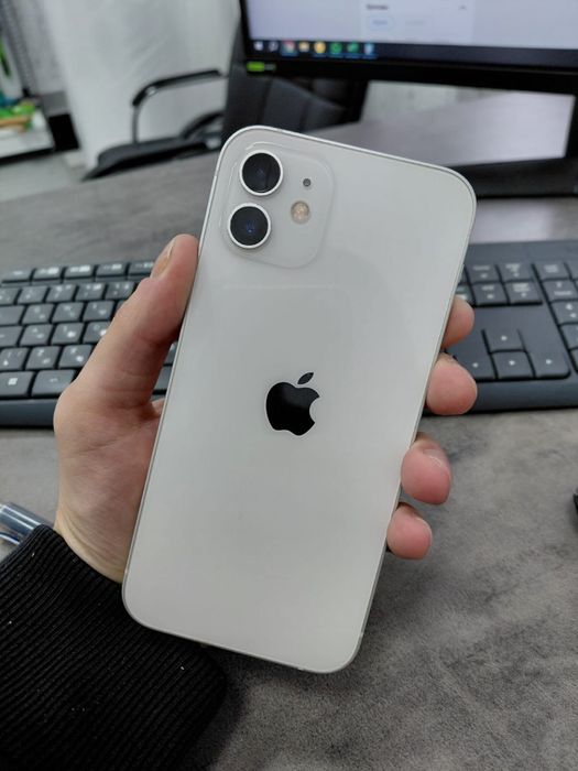 iPhone 12,  64GB