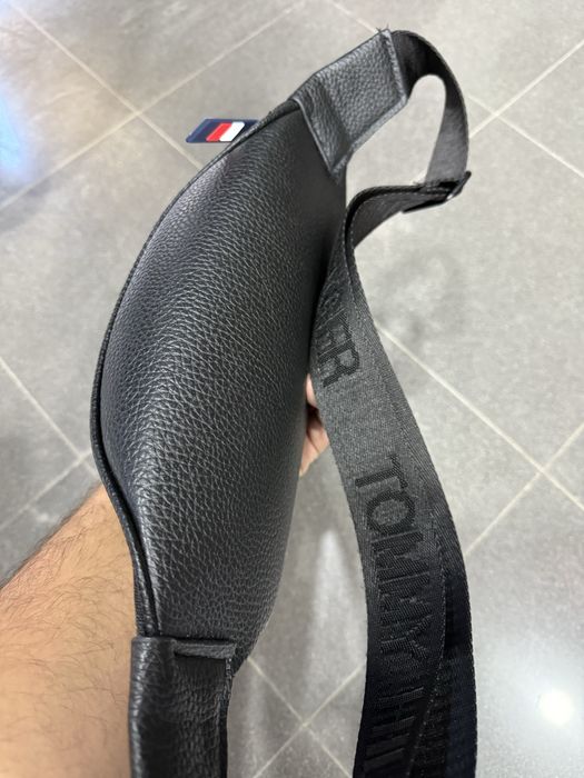 Мъжка чанта банан Tommy Hilfiger