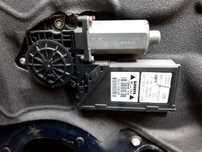 Motoras macara dreapta fata AUDI A4 B6 / B7 cod 8E1959802E