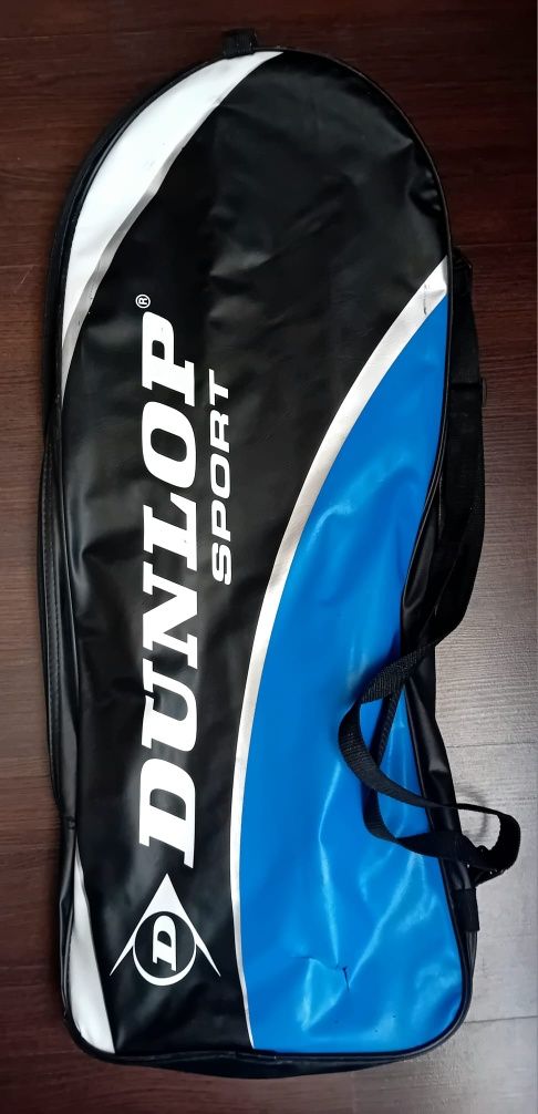 Rachetă de tenis marca Dunlop