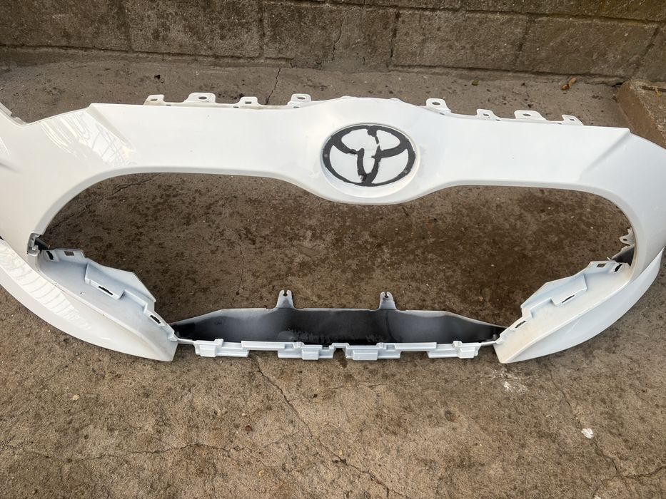 Предна броня за Тойота Ярис 4 / Toyota Yaris IV