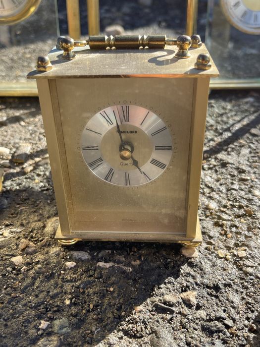 Ceasuri din bronz masiv Quartz