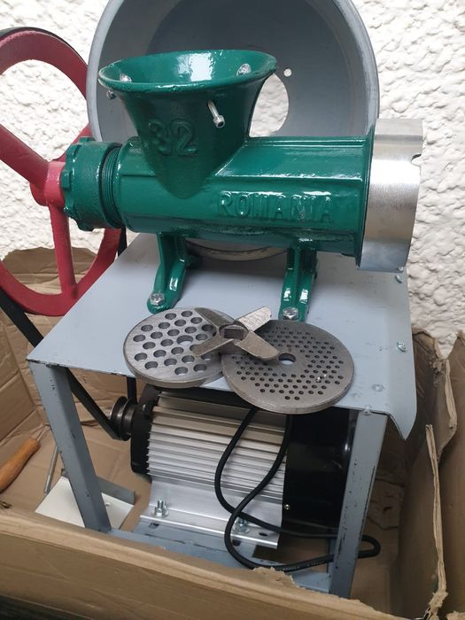 Masina de tocat carne