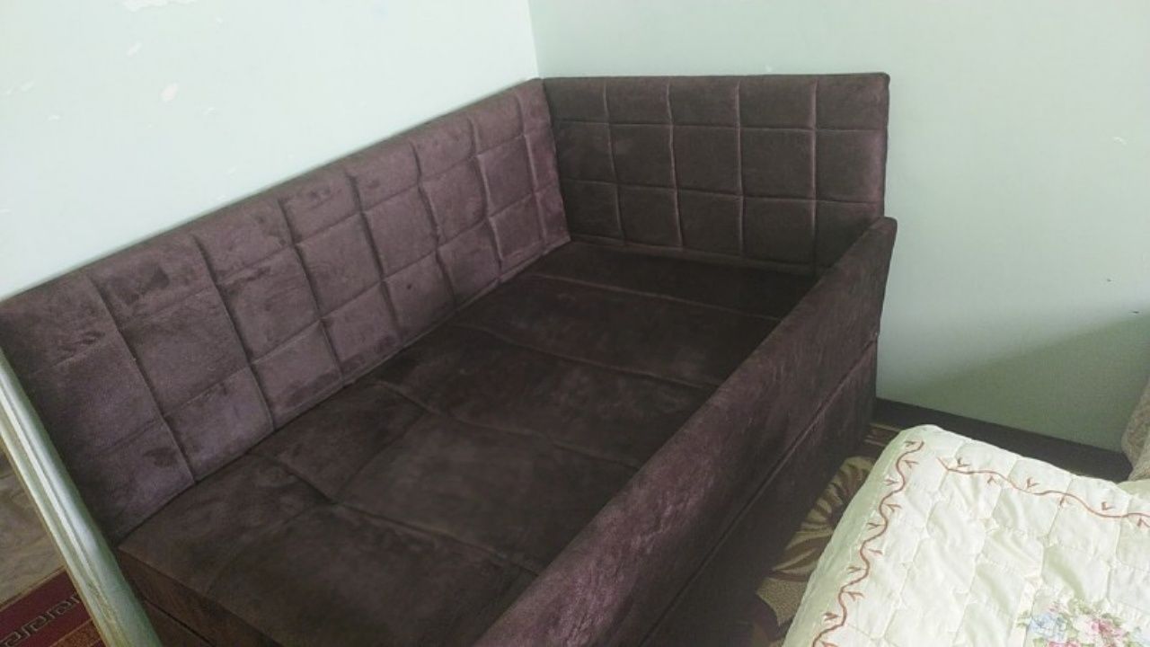 Продаю детский диван крават