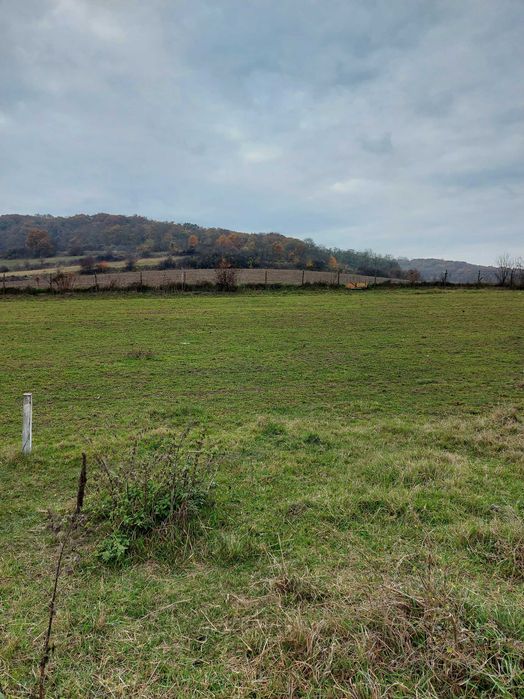 Teren intravilan de vanzare