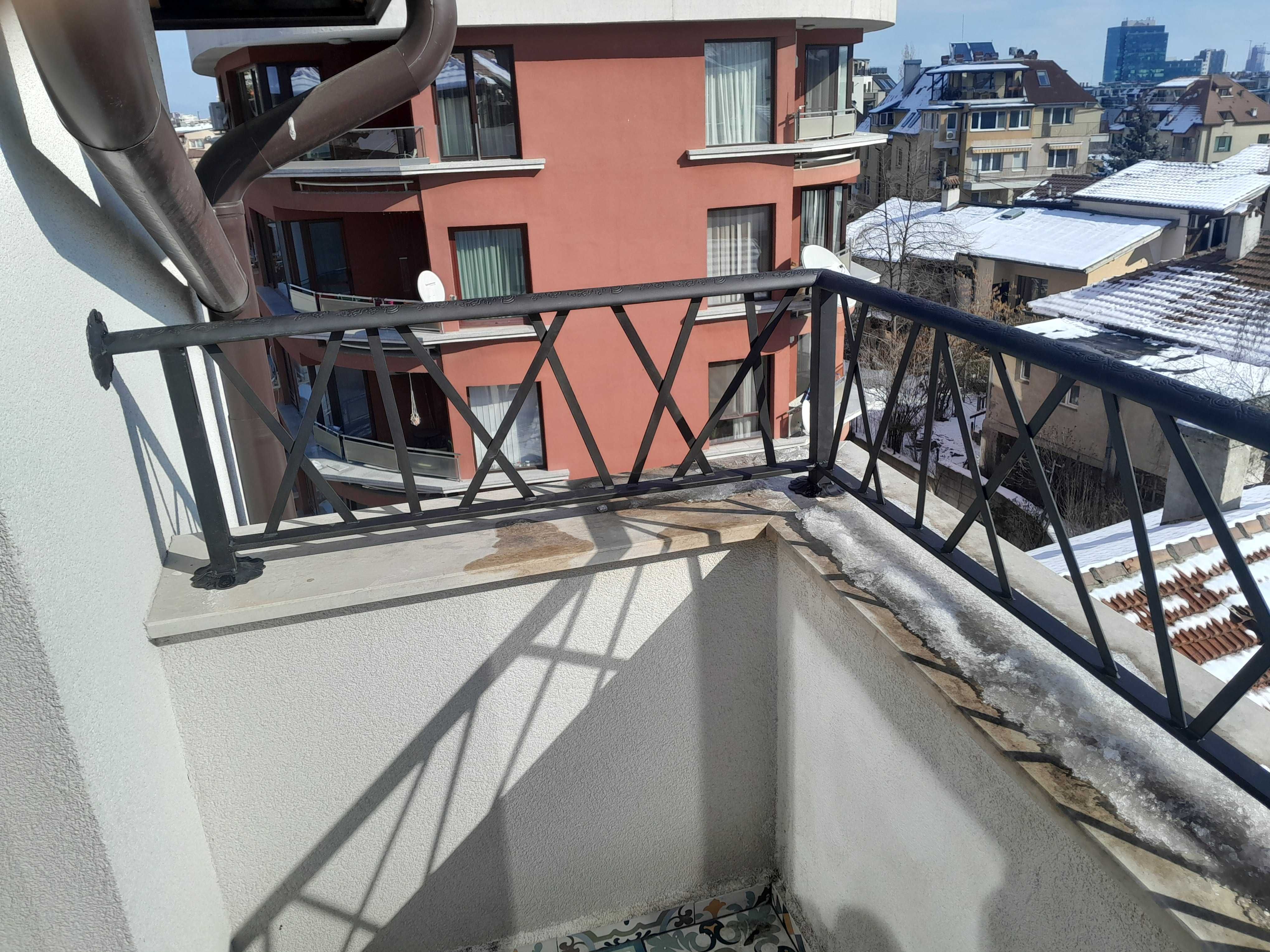 Ковано желязо парапети, врати, портали, огради, навеси