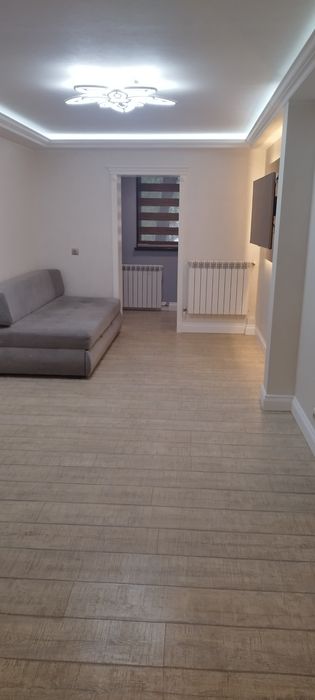Vând apartament cu 3 camere