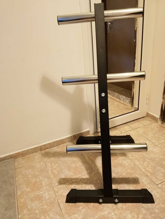 Продавам стойка за тежести ф50