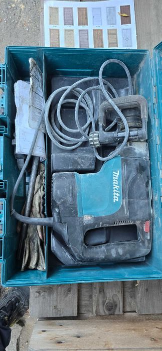 Перфоратор makita
