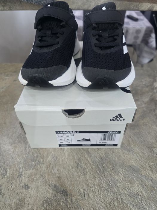 Маратонки adidas