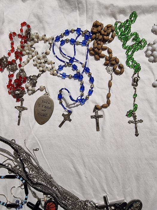 Cruciulițe, rozalii, lănțișoare cu Cruciulițe,, bratari