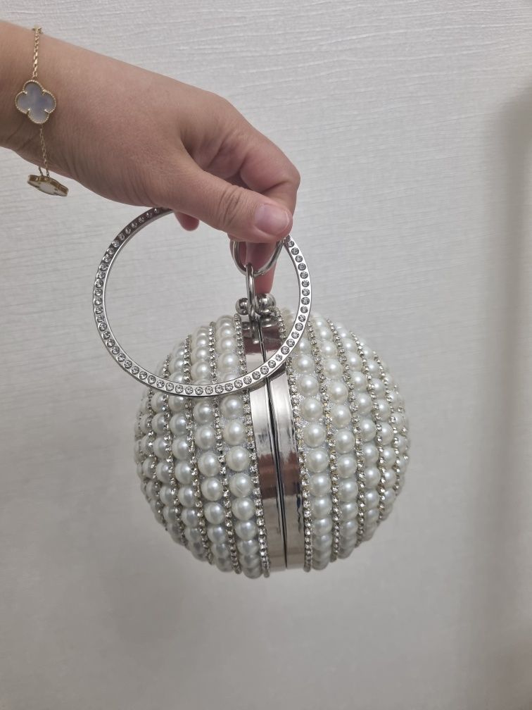 Продам вечернюю сумочку