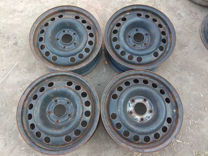 Продам оригинальные металлические диски на автомашину Opel.